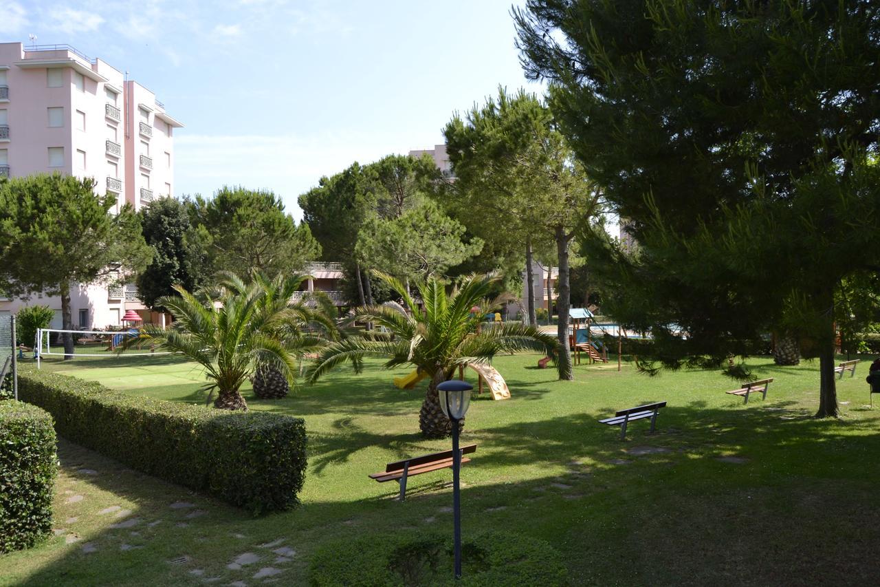Residence Conero P. T. Blocco E Marcelli Exterior foto